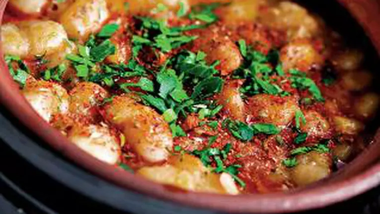 Ciorbă de fasole cu costiţă afumată