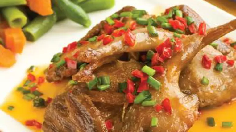 Raţă la tavă cu sote de legume