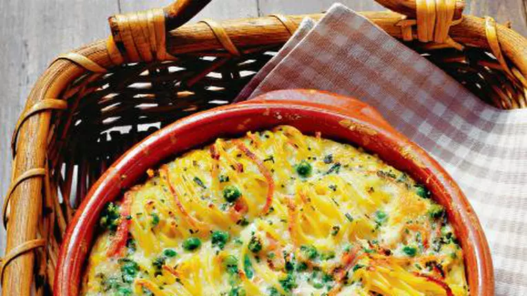 Spaghete carbonara cu mazăre