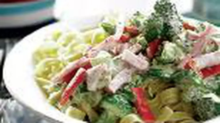 Tagliatelle cu şuncă