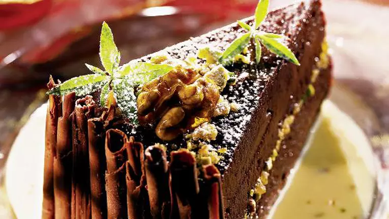 Tort mousse de ciocolată