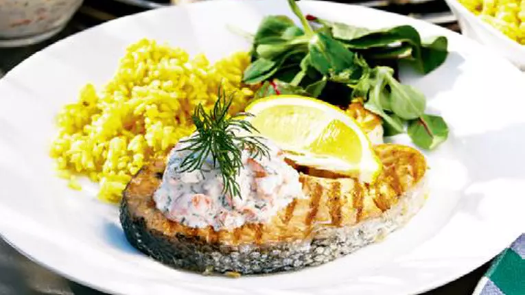 Somon la grătar cu orez