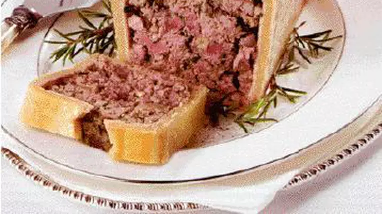 Pate rustic în crustă