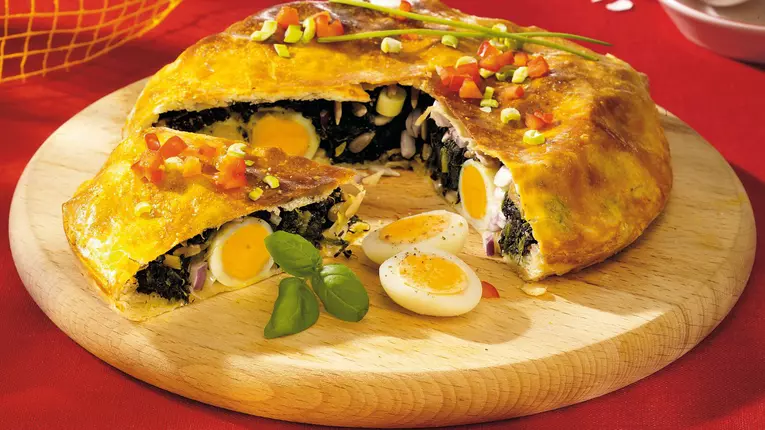 Plăcintă cu spanac şi ouă de prepeliţă