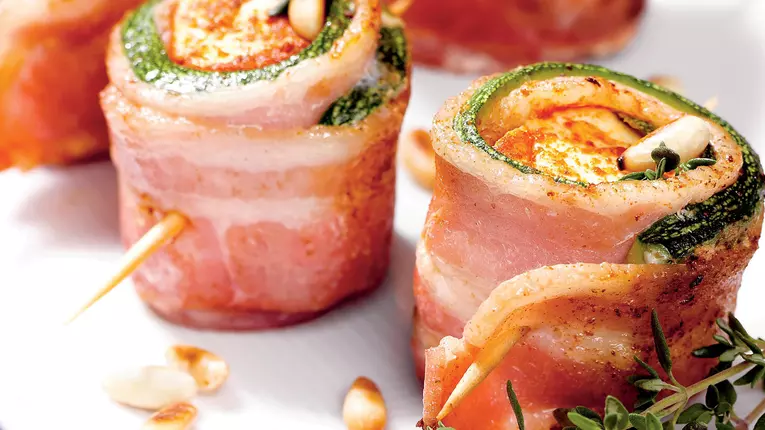 Rulouri de bacon cu brânză