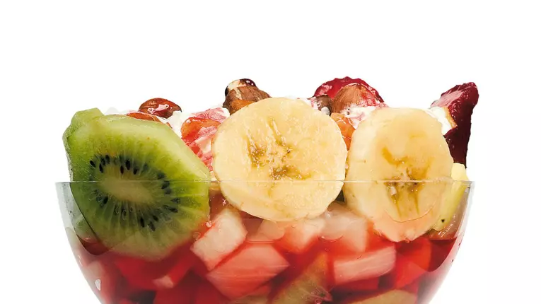 Salată de fructe cu rodii