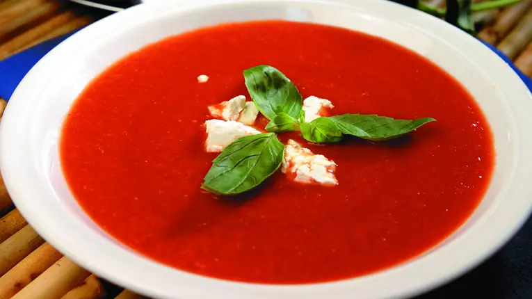 Supă de roşii cu brânză