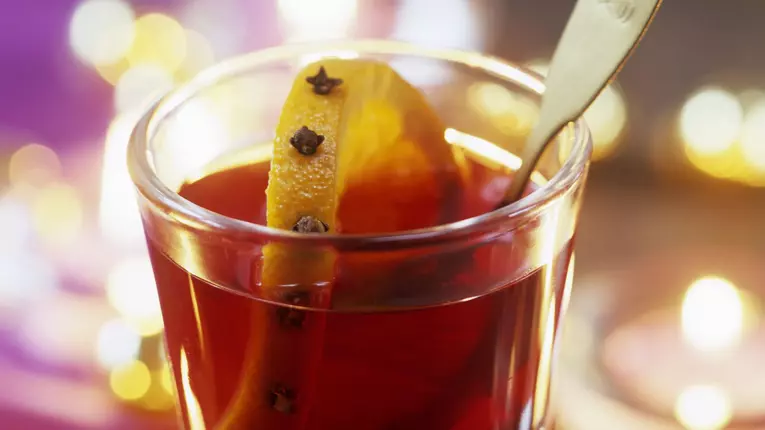 Vin fiert cu mandarine şi portocale