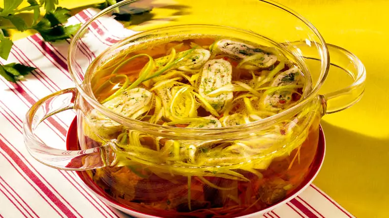 Supă de vită cu crutoane