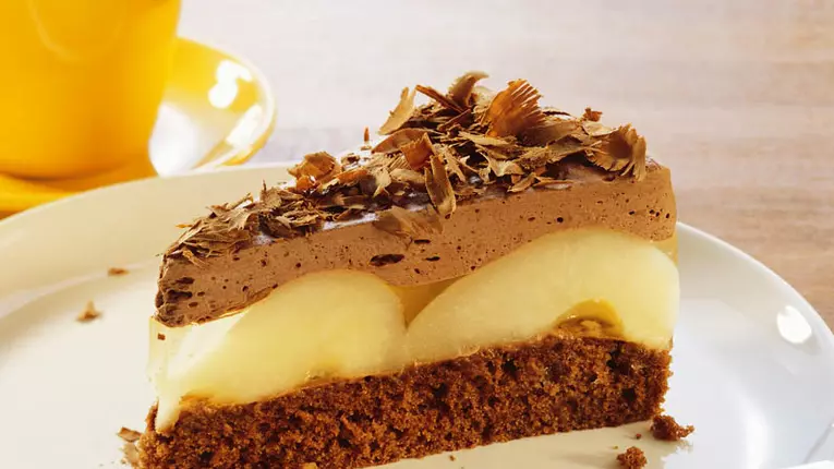 Tort cu ciocolată şi pere