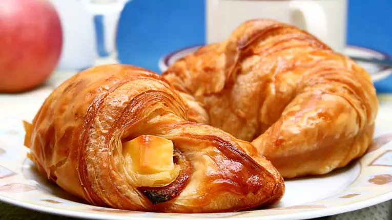 Croasante cu caşcaval