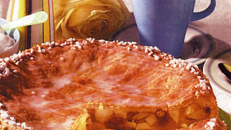 Tort cu mere şi scorţişoară