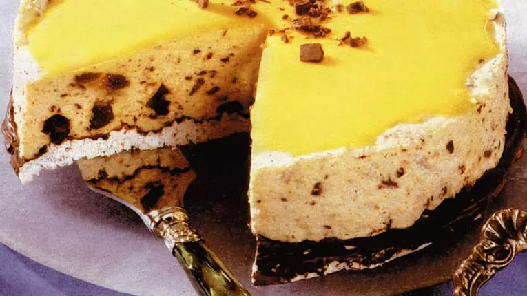 Tort cu brânză şi ciocolată