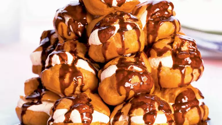 Tort profiterol