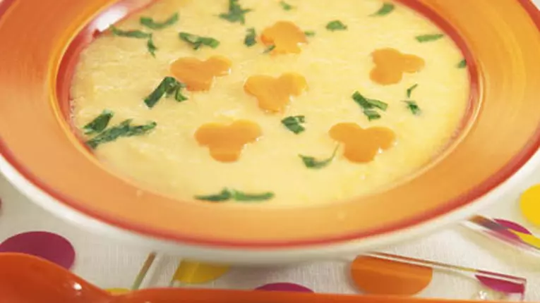 Supă-cremă de pui cu legume