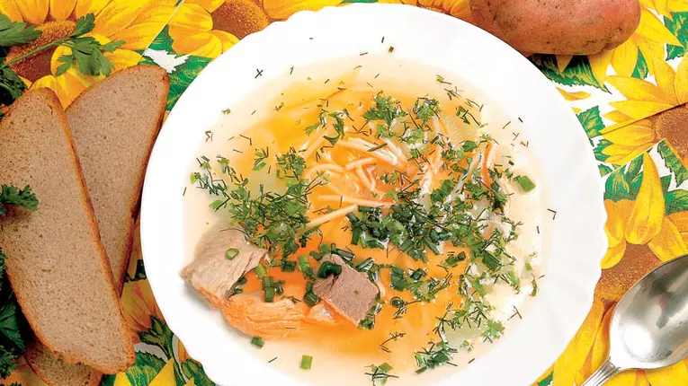 Supă de vită cu tătăneasă