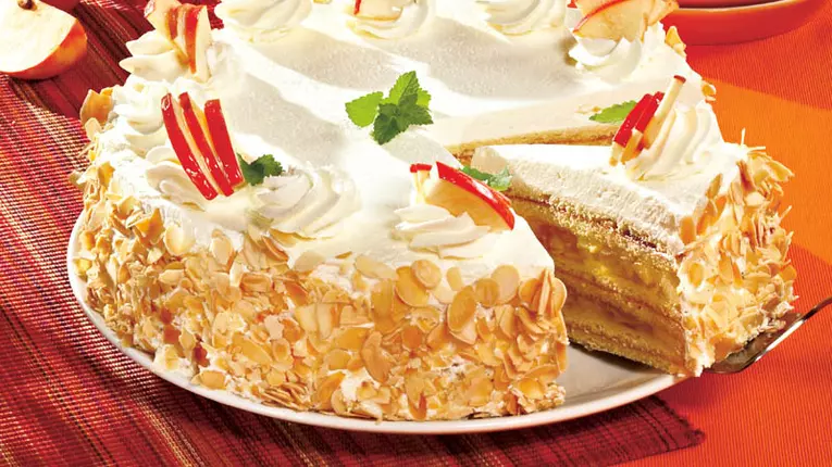 Tort de mere cu migdale