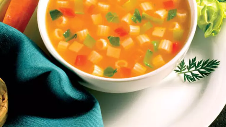 Ciorbă de legume cu paste