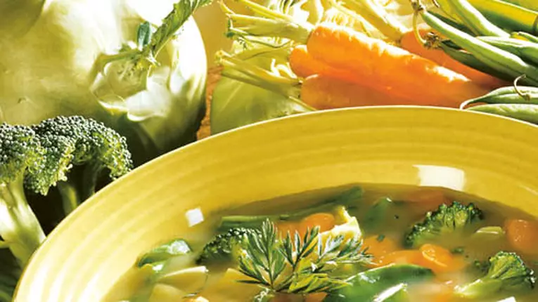 Supă “Bogăţia legumelor”