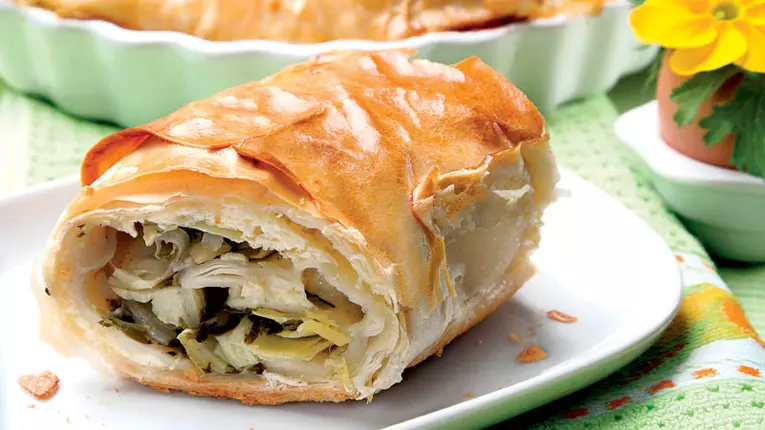 Rulouri cu ceapă şi brânză