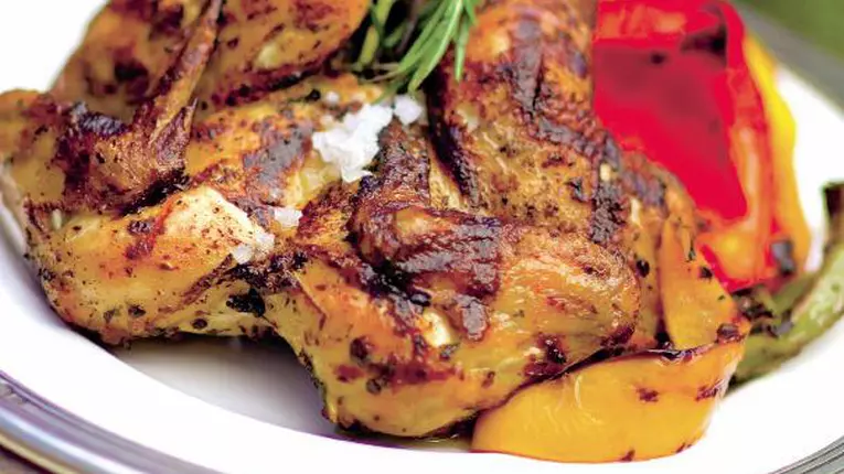 Friptură de pui cu ardei copţi