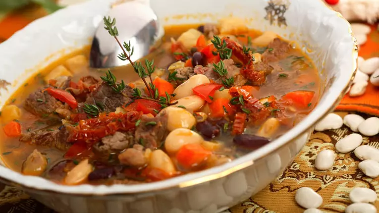 Ciorbă de legume cu soia