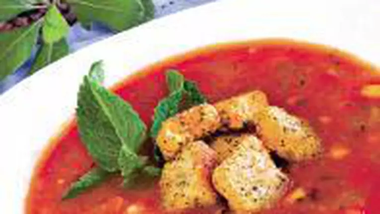 Ciorbă de fasole cu suc de roşii