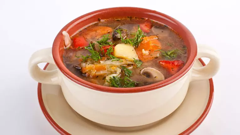 Borş moldovenesc cu ciuperci