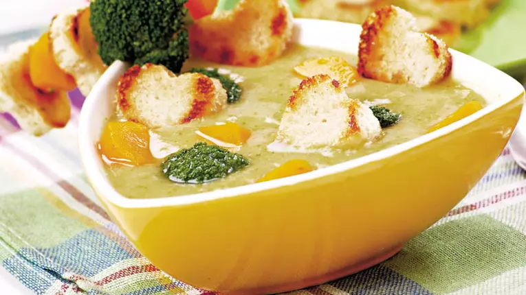 Supă cremă de broccoli