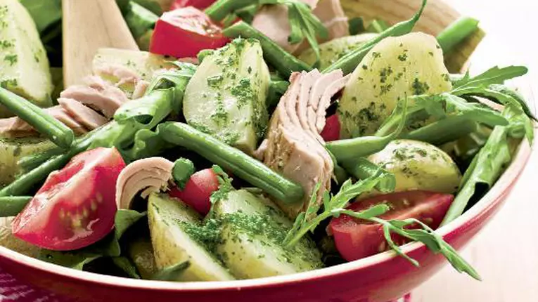 Salată mediteraneană