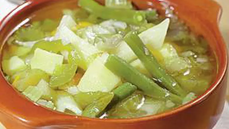 Borş de păstăi verzi