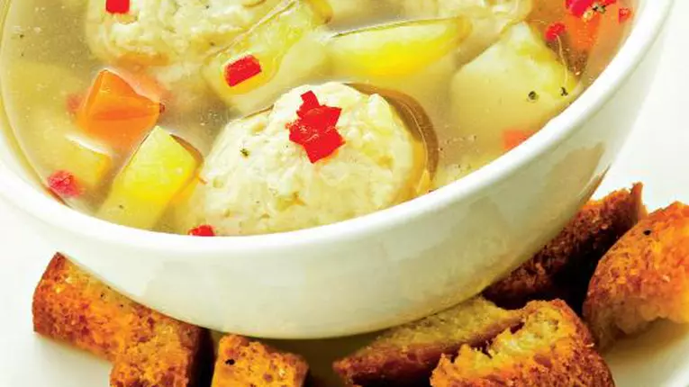 Supă de pui cu găluști