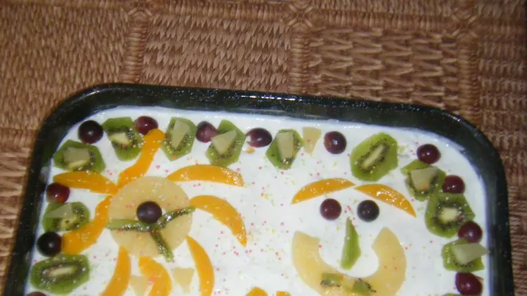 Tort diplomat cu iaurt