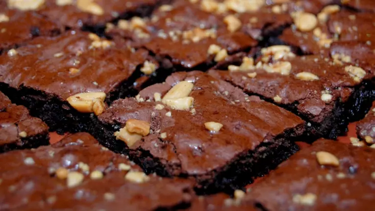 Negresă cu ciocolată şi nuci