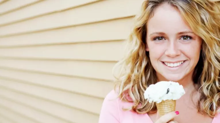 Clovni din înghetatã