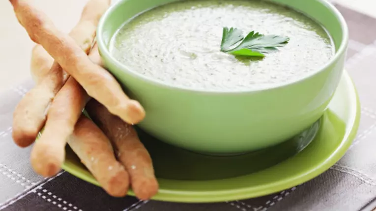 Reţetă: Supă-cremă de broccoli