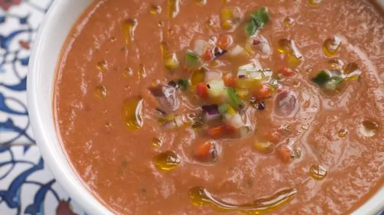 Ciorbă de roșii cu rozmarin