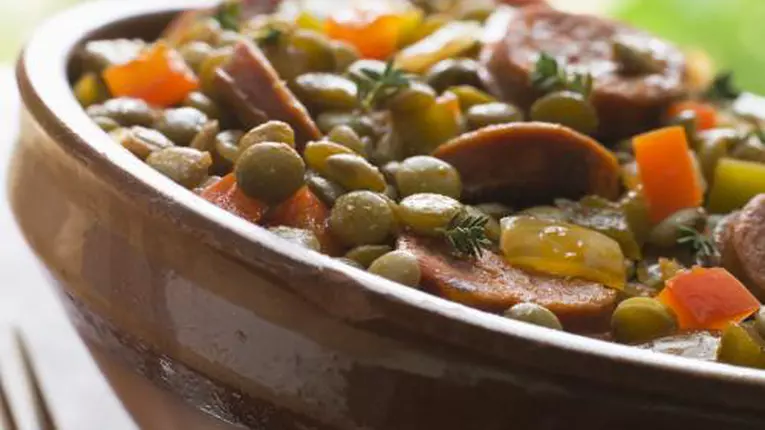 Tocană cu fasole, dovlecel şi bulgur