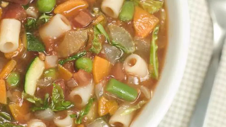 Ciorbă de vită cu roşii