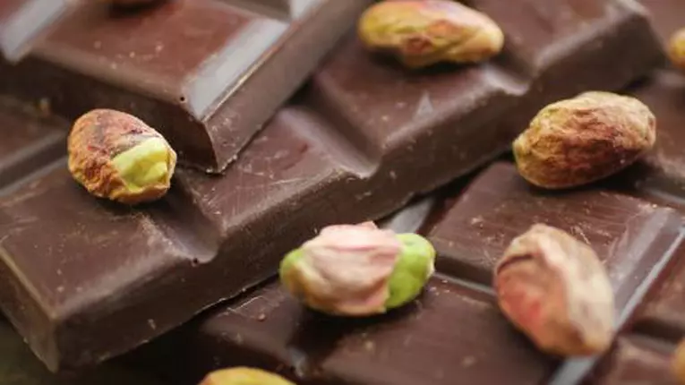 Ciocolată cu fistic