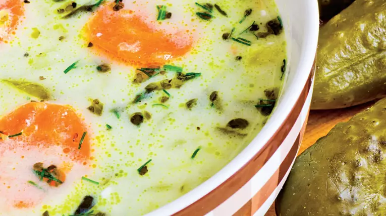 Ciorbă de cartofi cu zeamă de castraveţi