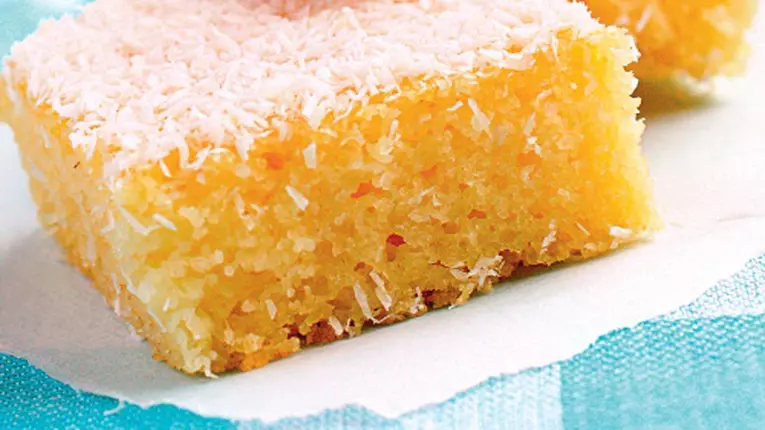 Prăjitură pufoasă din griş