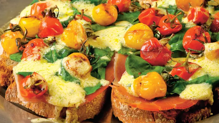 Crostini cu şuncă şi caşcaval