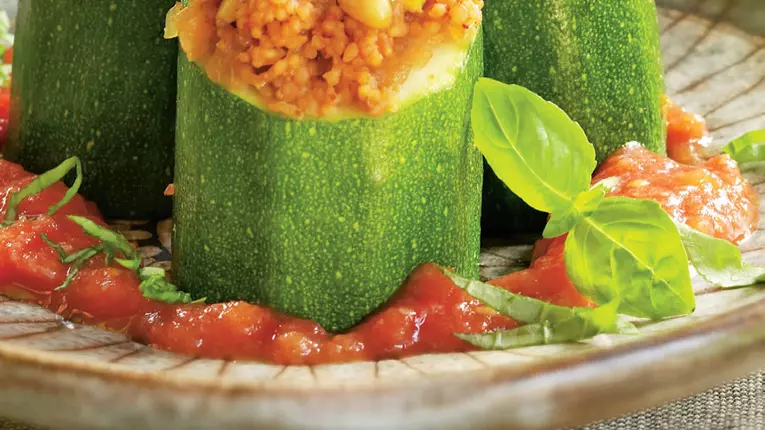 Dovlecei umpluți cu cușcuș