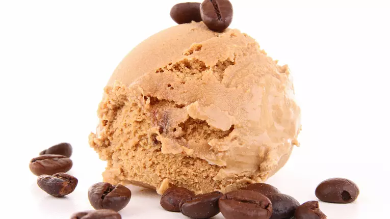 Îngheţată cu cafea din doar 3 ingrediente