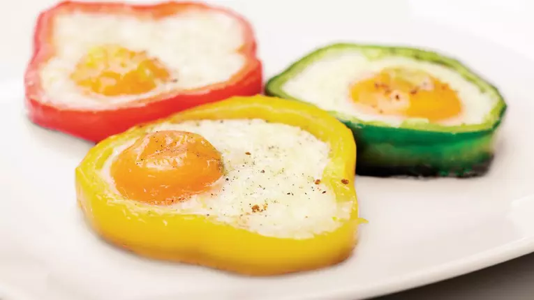 Ouă ochiuri colorate