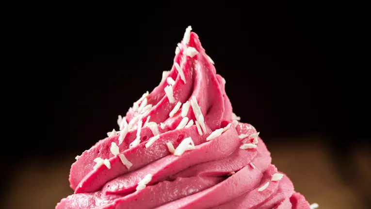 Îngheţată dietetică cu căpşuni şi goji