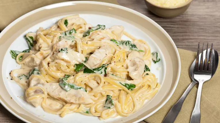 Paste rapide la capac cu spanac