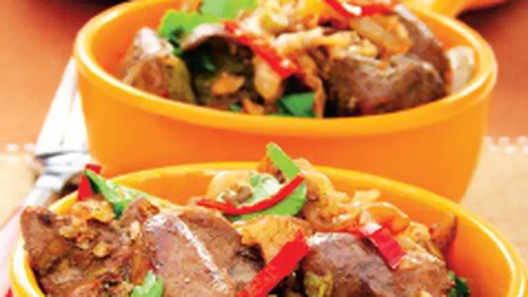 Ficăţei de pui cu nuci