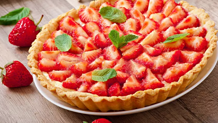 Tarta cu căpşuni din 3 ingrediente